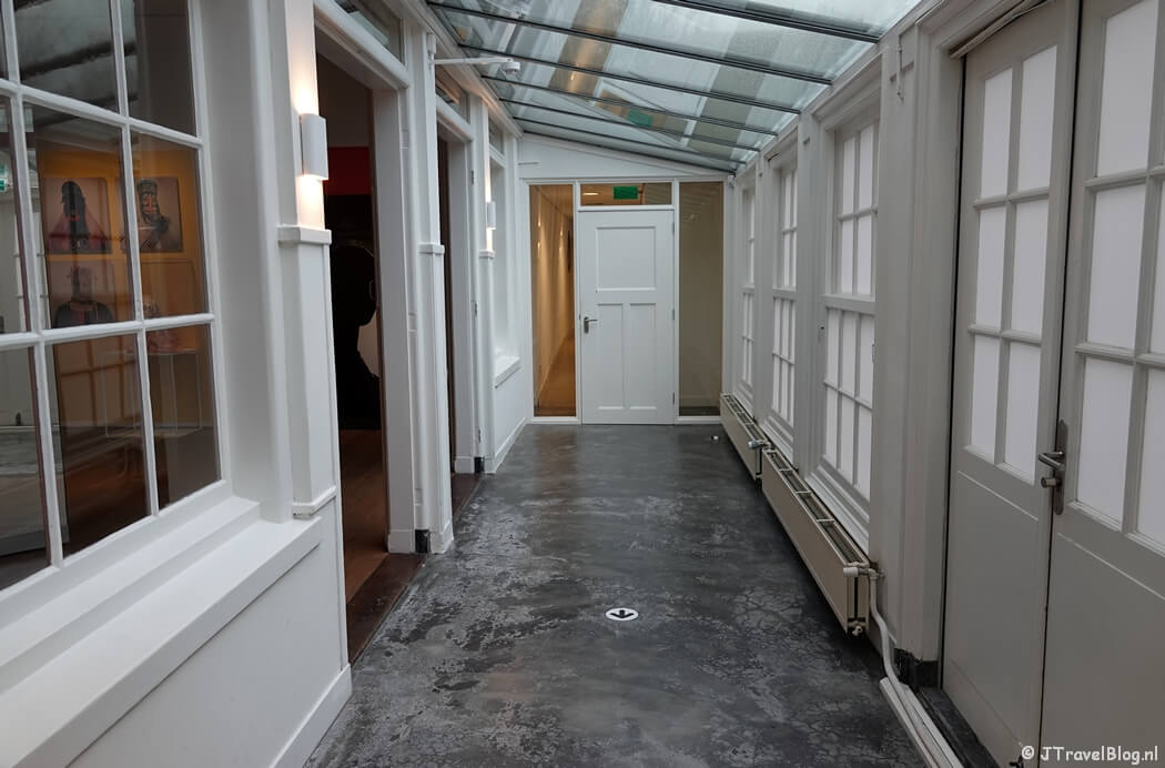 De slaapzaal in Museum van de Geest in Haarlem