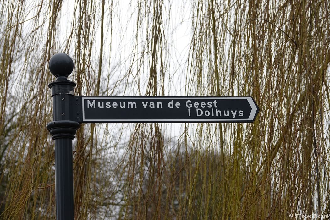 Richtingaanwijzer naar Museum van de Geest in Haarlem