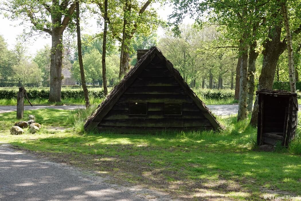 Plaggenhut in Echten tijdens de 24e etappe van het Westerborkpad