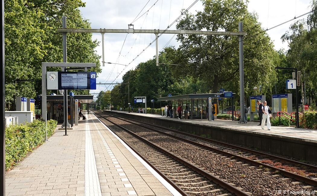 Station Hilversum Media Park tijdens de 2e etappe van het Voetstappenpad
