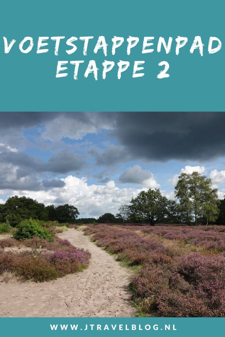 Ik liep etappe 2 van het Voetstappenpad, een wandelroute over de heidevelden en door de bossen aan de westkant van Hilversum. Voetstappenpad is een lange afstandswandeling van 25 kilometer rondom Hilversum. Ik loop de route in twee delen. Meer over etappe 2 lees je in deze blog. #voetstappenpad #hilversum #heide #bos #wandelen #jtravelblog #jtravel
