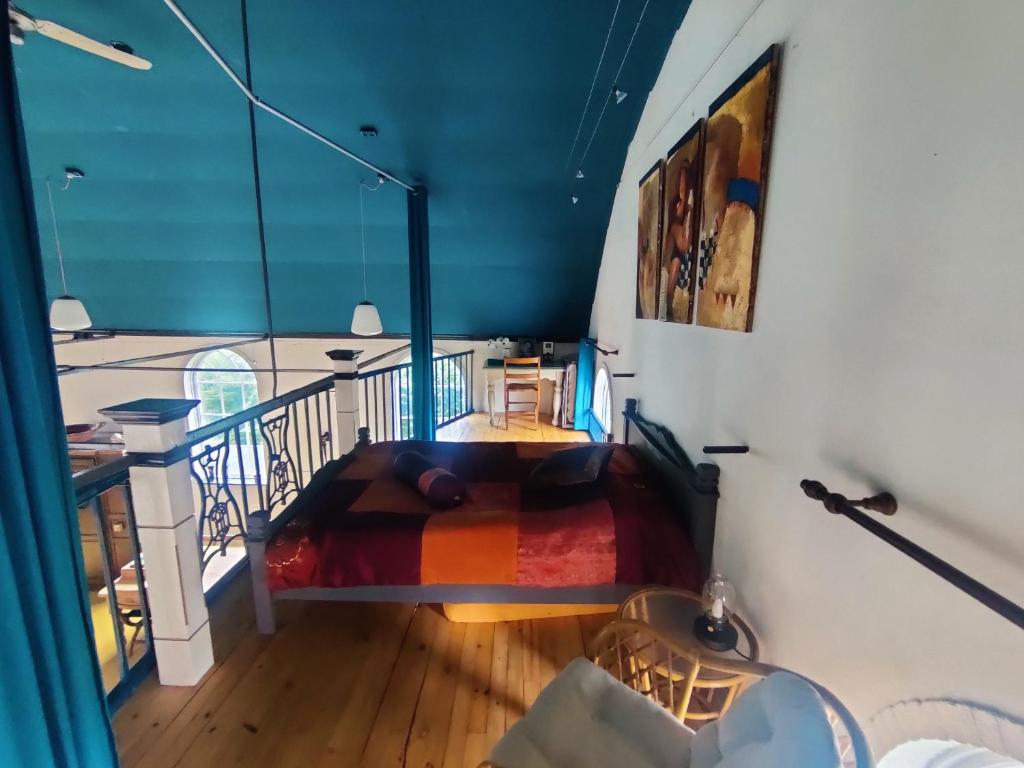 Bijzonder overnachten in een kerk: B&B De Kleine Antonius in Zeerijp โ Groningen