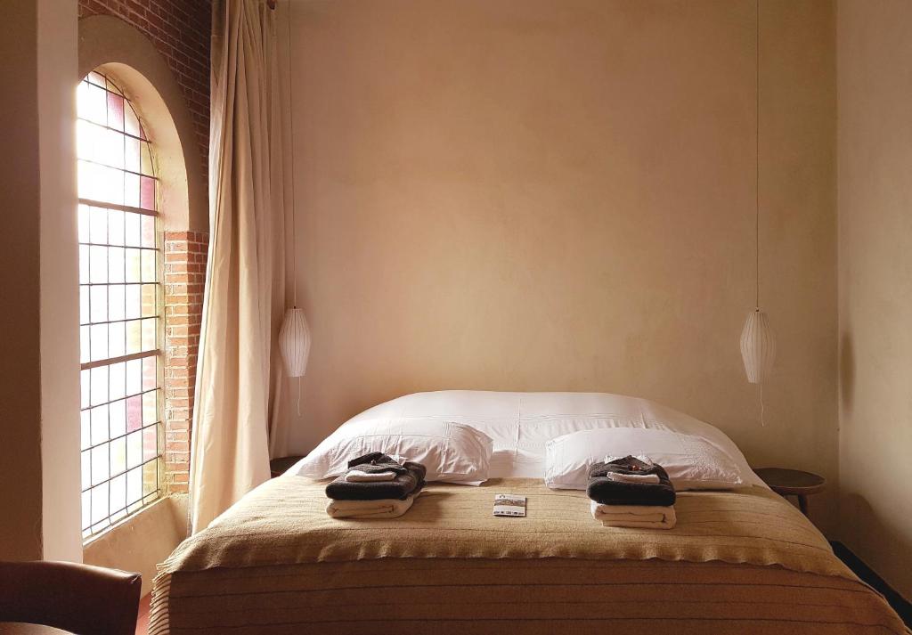 Bijzonder overnachten in een kerk: SintAnna B&B PetitHotel in Yerseke โ Zeeland