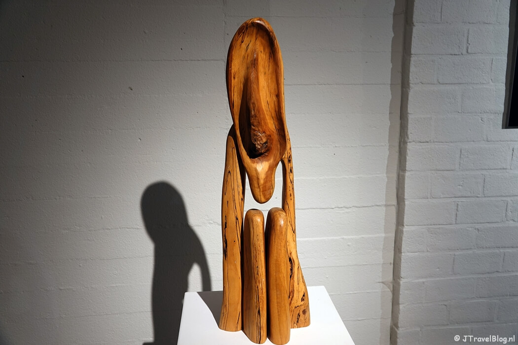 Werk van Bart Ensing in het Flower Art Museum in Aalsmeer
