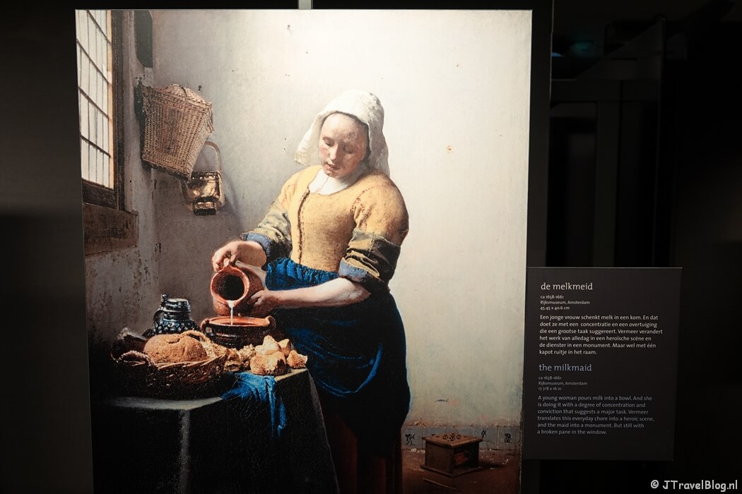 De melkmeid in het Vermeer Centrum Delft tijdens mijn wandeling in Delft : in de voetsporen van Johannes Vermeer