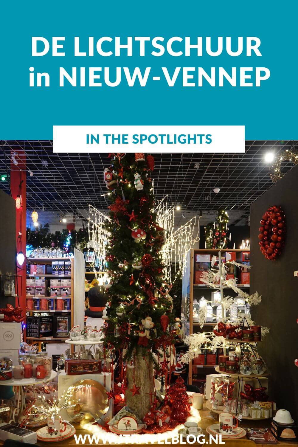 Dit keer staat De Lichtschuur in Nieuw-Vennep in de spotlights. Alles wat met kerst te maken heeft, kun je hier kopen, zoals kerstballen, kunstkerstbomen, kerstmannen, pieken, slingers, ornamenten, kaarsen, lampjes en lichtslangen en heel veel andere kerstverlichting Meer lees je in deze blog. #lichtschuur #nieuwvennep #haarlemmermeer #hotspot #jtravelblog #jtravel