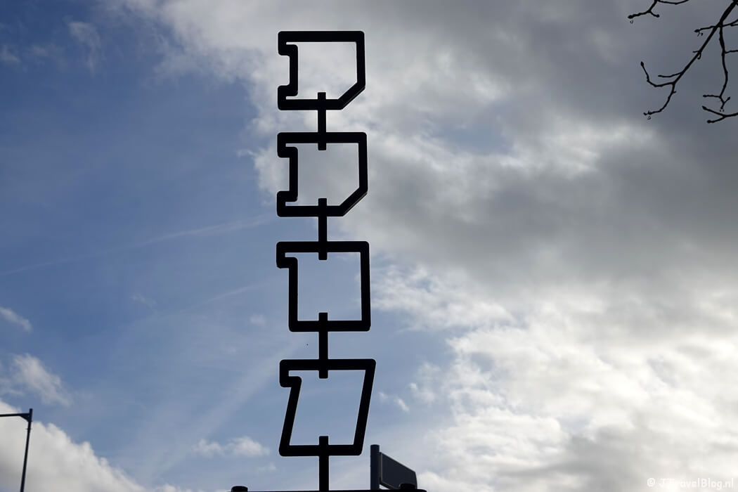 Verhalenpaal nr. 25 - JJ17 in Hoofddorp