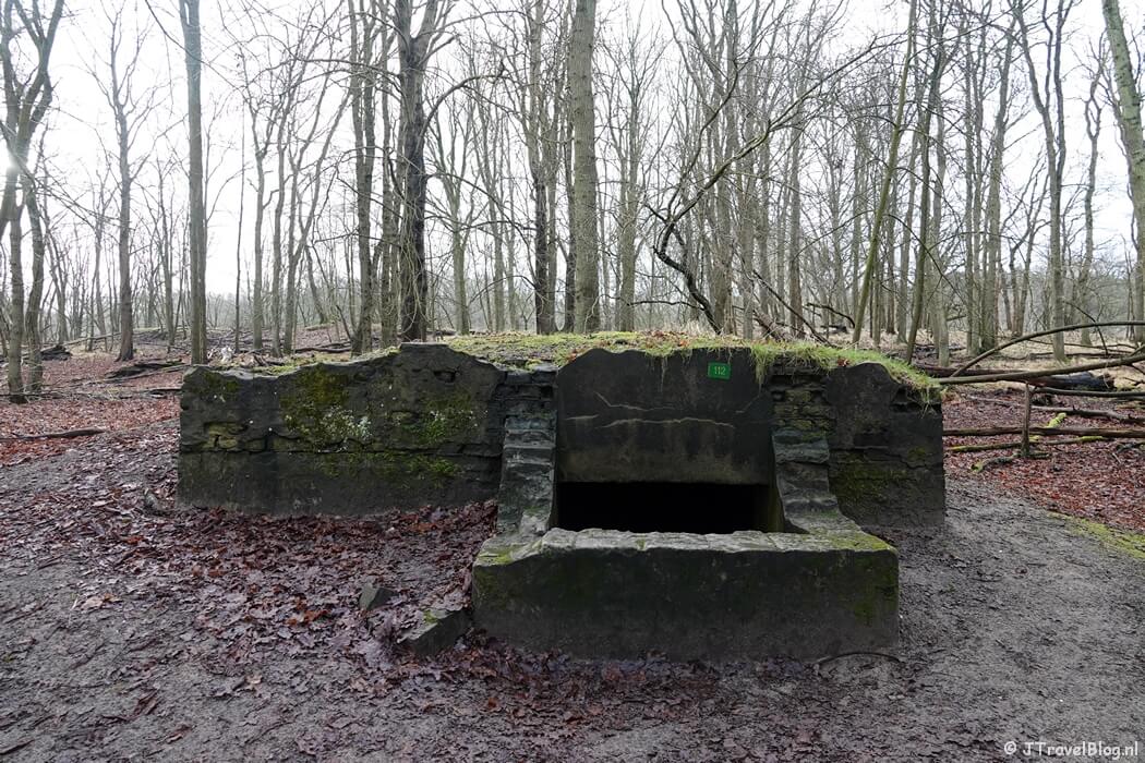 Bunker 112 tijdens de gele wandelroute Oranjekom vanaf ingang Oase in de Amsterdamse Waterleidingduinen