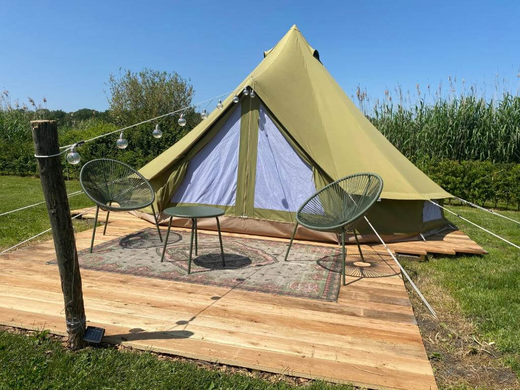 Overnachten in een tipitent of op een glamping : een tent in Helenaveen – Noord-Brabant