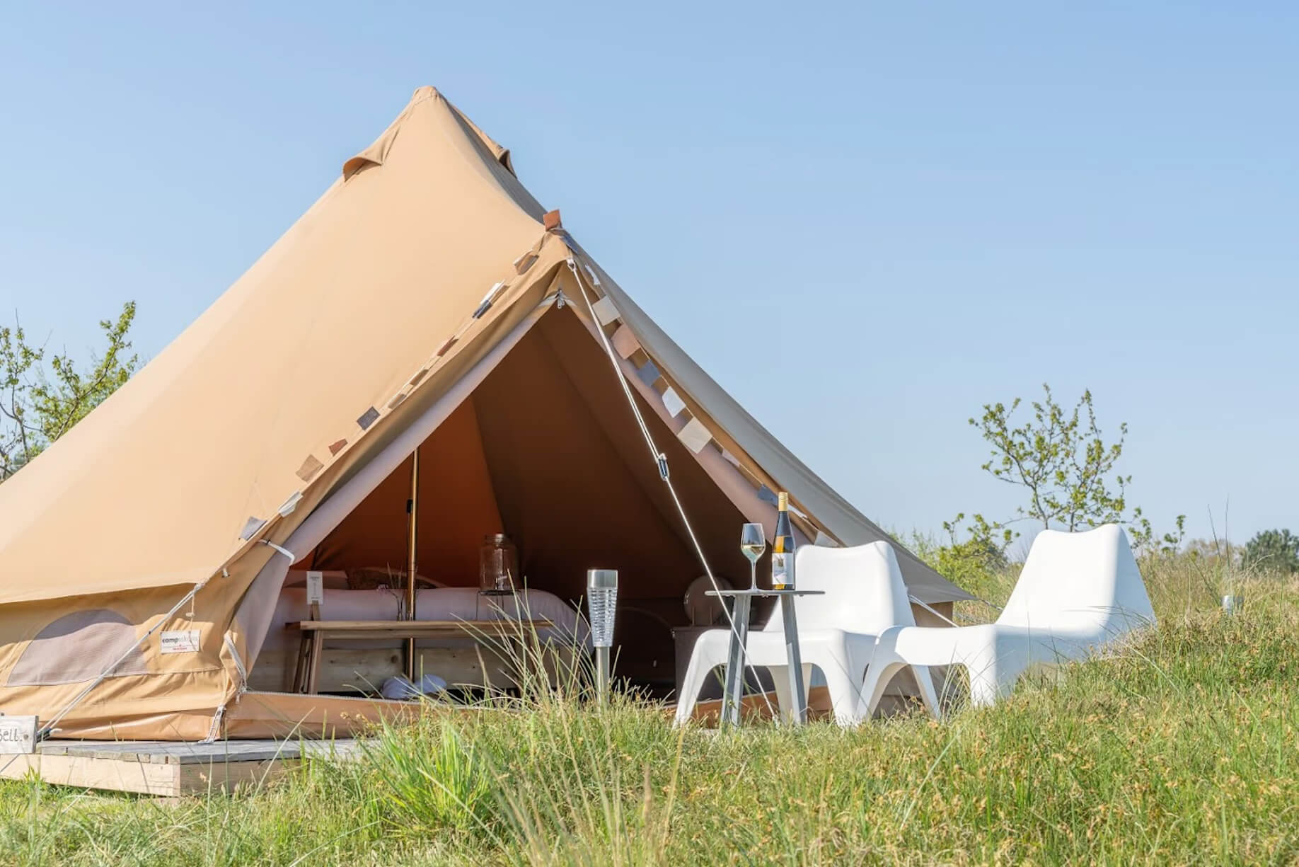 Overnachten in een tipitent of op een glamping : een tent in Nes – Friesland