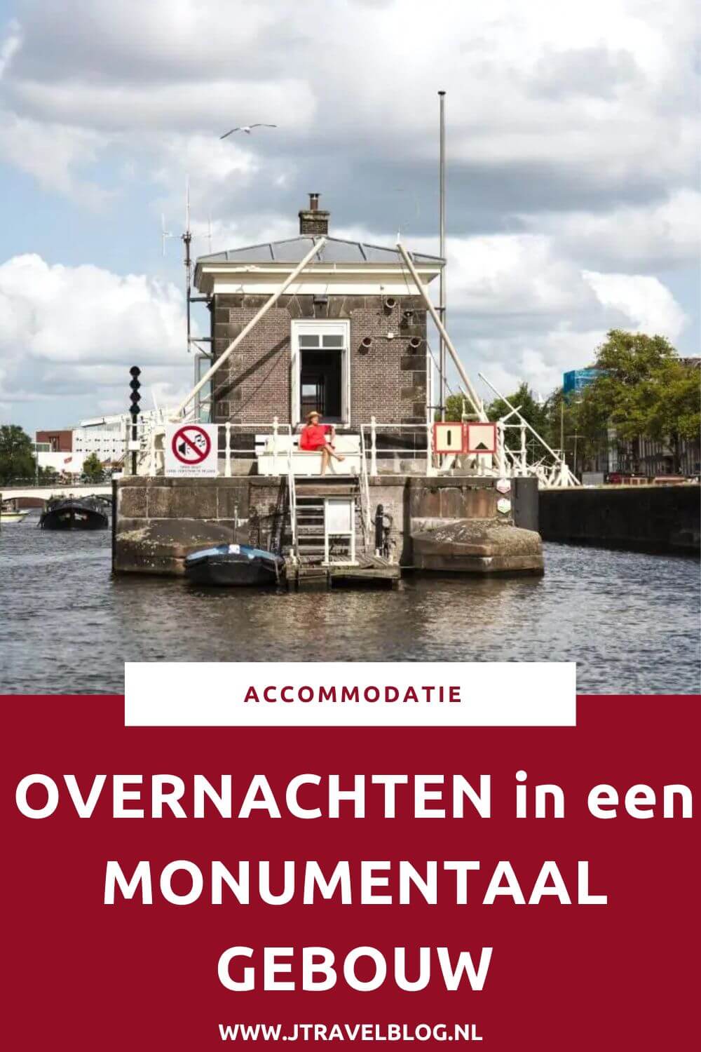 Altijd al eens willen overnachten in een monumentaal gebouw? Verken een monument door er in te overnachten, bijv. in een klooster, duiventoren, kasteel, een molen of fort. Ik heb een aantal accommodaties in monumentale gebouwen voor je op een rijtje gezet. #accommodatie #monumentaalgebouw #jtravelblog #jtravel