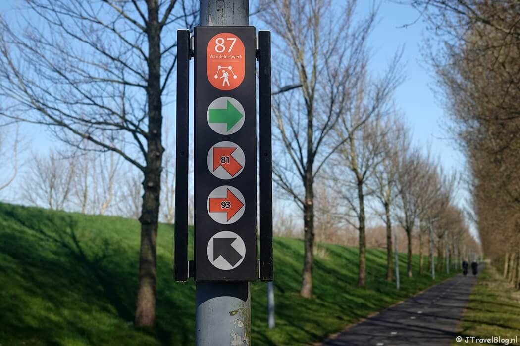 Routepaal 87 tijdens de Geniedijkroute in Hoofddorp