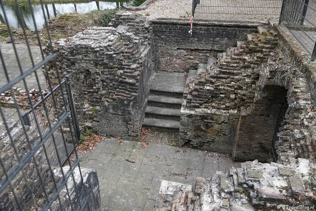 Ruïne van Kasteel Hemmen tijdens etappe 3 van het Pad van de Vrijheid van Opheusden naar Herveld