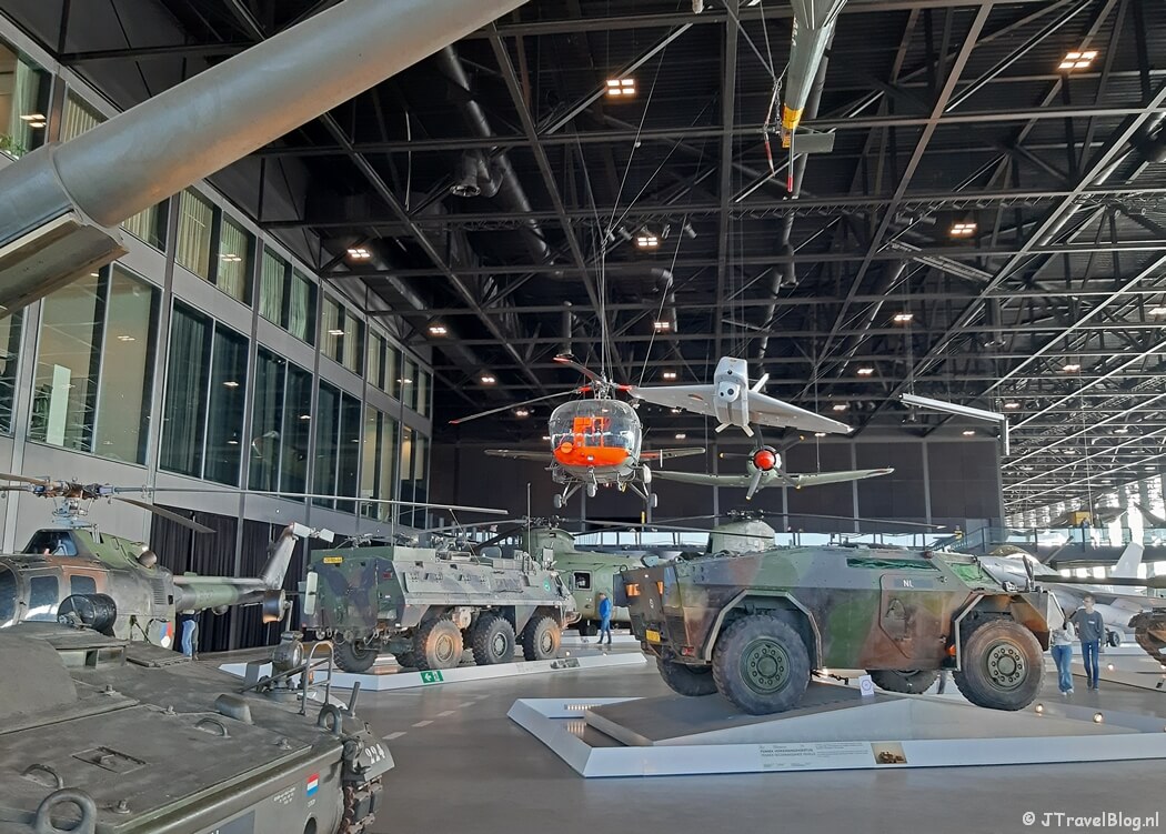 Voertuigen in het Nationaal Militair Museum in Soesterberg