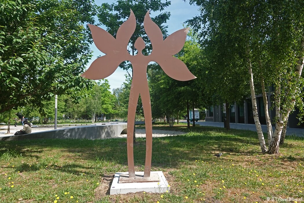 Kunstwerk van Adelheid en Huub Kortekaas (nr. 68) tijdens ARTZUID 2025 in Amsterdam