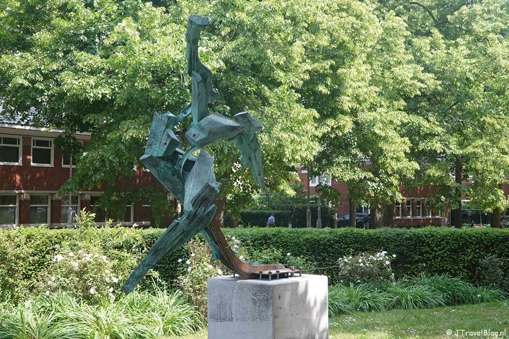 Kunstwerk van Ivan Cremer (nr. 34) tijdens ARTZUID 2025 in Amsterdam