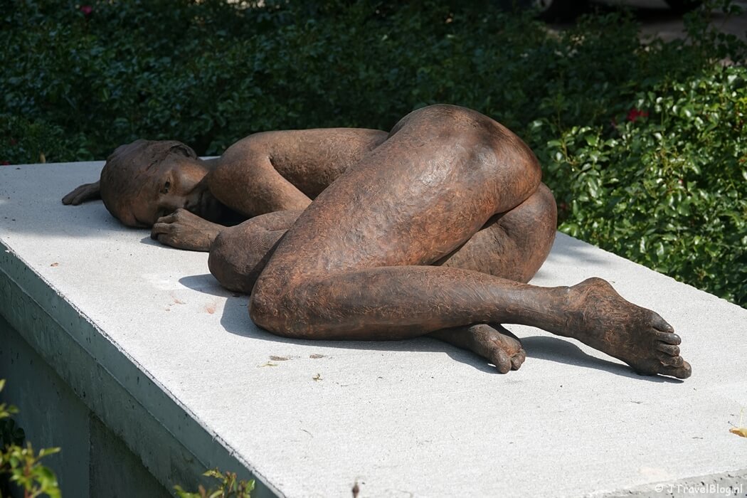 Kunstwerk van Lotta Blokker (nr. 48) tijdens ARTZUID 2025 in Amsterdam