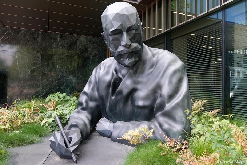 Kunstwerk van Xavier Veilhan (nr. 1) tijdens ARTZUID 2025 in Amsterdam