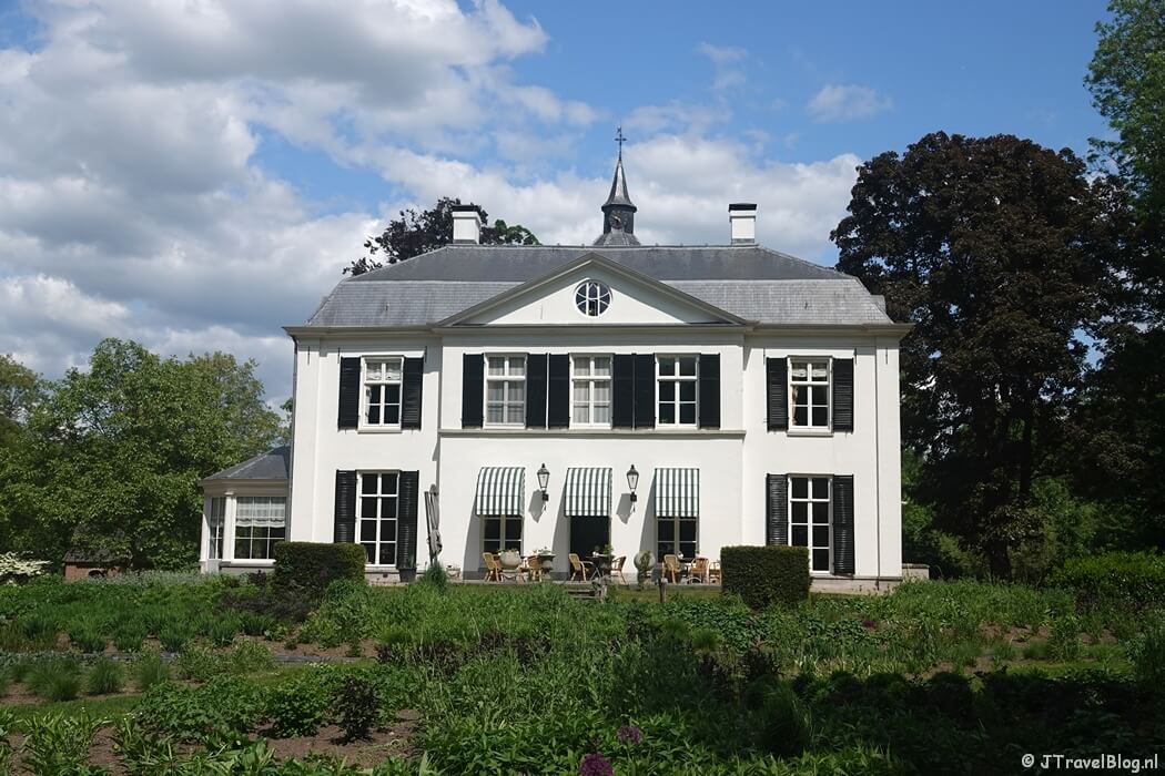 Landgoed Loenen tijdens etappe 4 van het Pad van de Vrijheid van Herveld naar Valburg