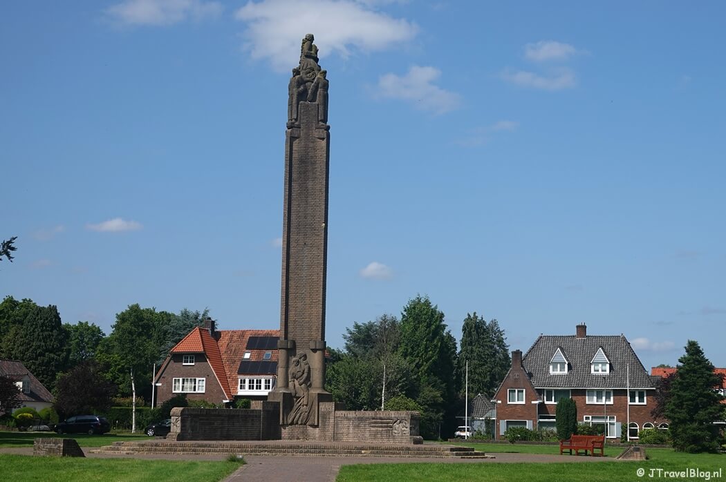 Het Airborne Monument in Oosterbeek tijdens etappe 6 van het Pad van de Vrijheid van Driel naar Oosterbeek