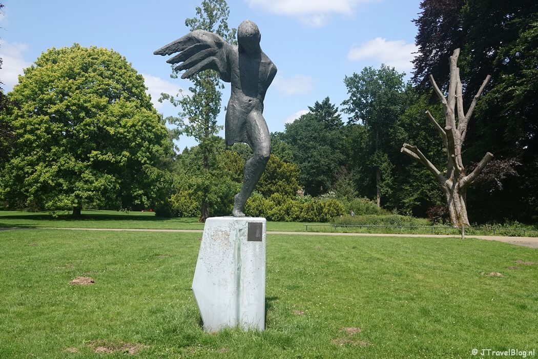 De Vredesengel in Oosterbeek tijdens etappe 6 van het Pad van de Vrijheid van Driel naar Oosterbeek
