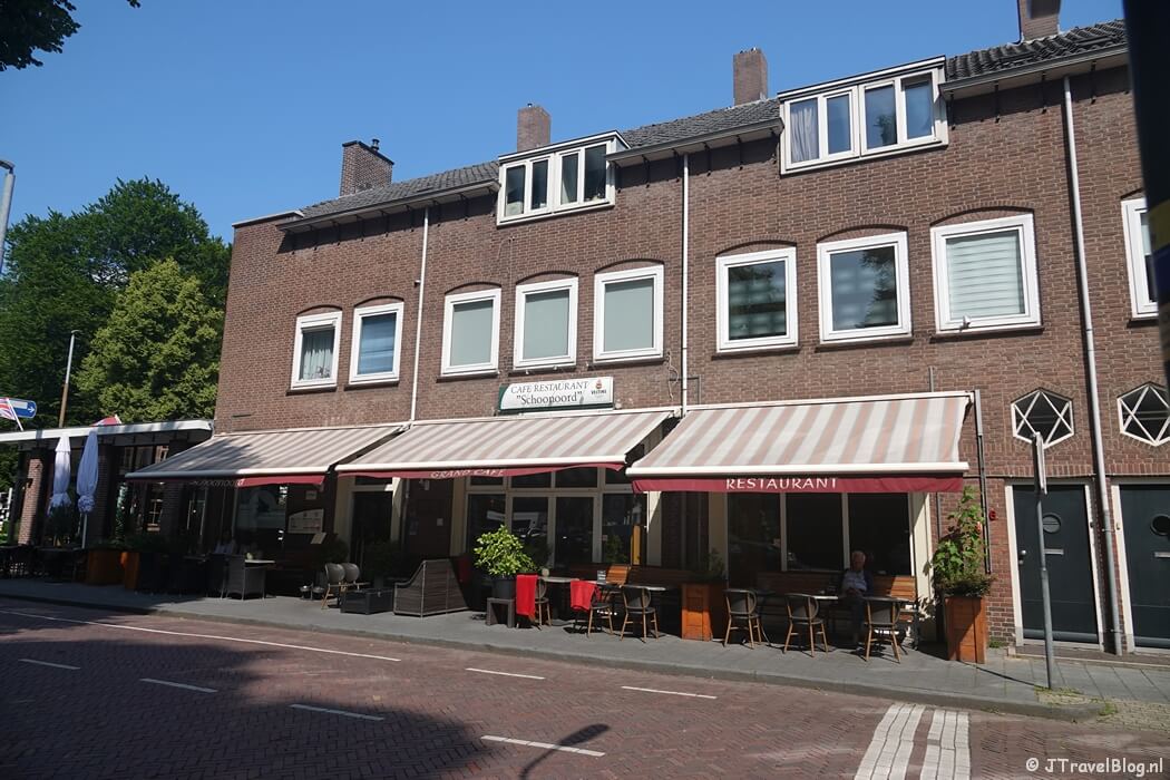 Restaurant Schoonoord in Oosterbeek tijdens etappe 6 van het Pad van de Vrijheid van Driel naar Oosterbeek