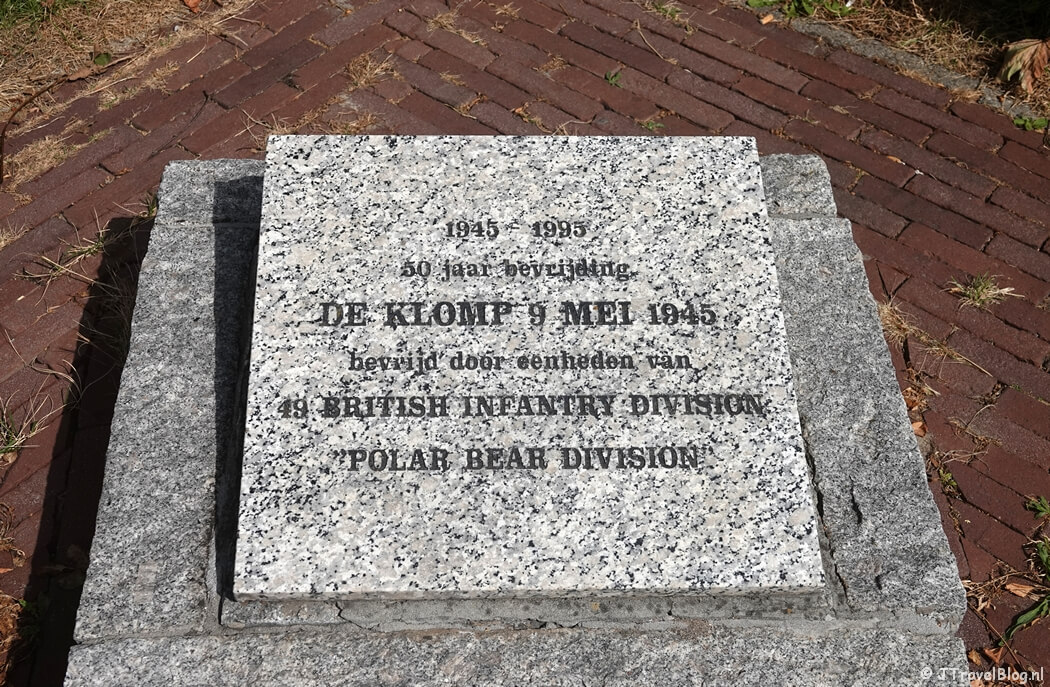 Bevrijdingsmonument van De Klomp tijdens etappe 10 van het Pad van de Vrijheid van Lunteren naar Veenendaal De Klomp