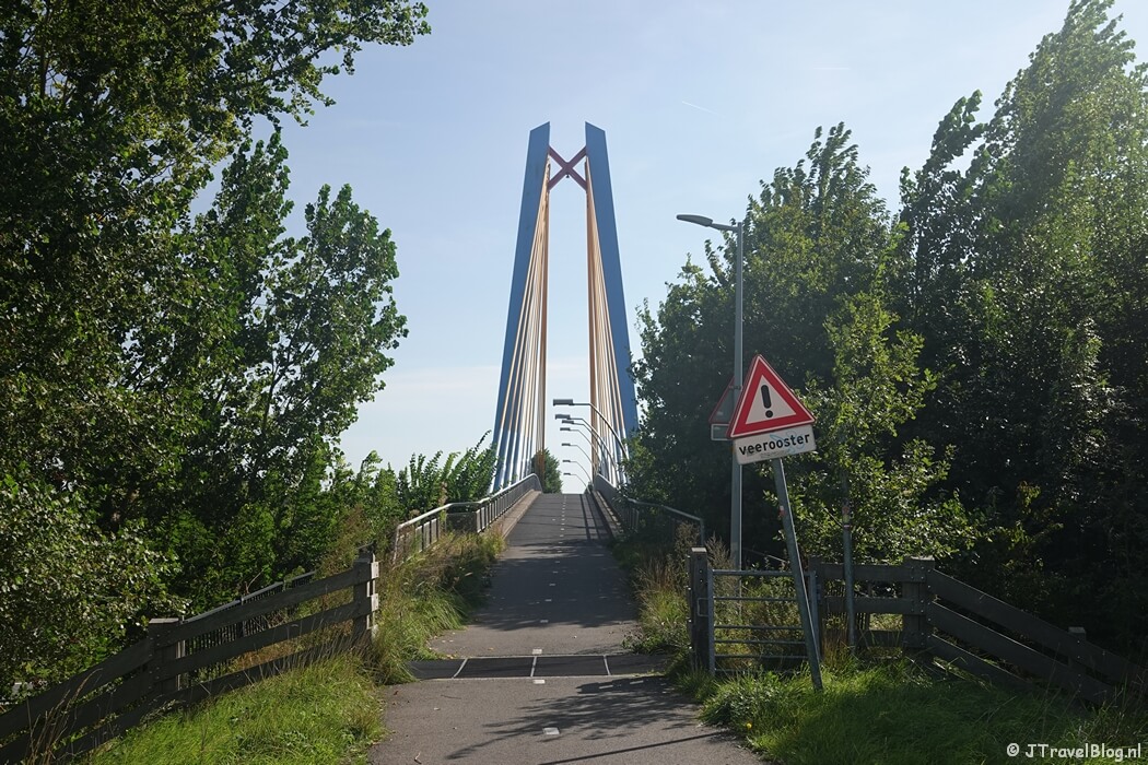 De fietsbrug tijdens de Plesmanroute in Hoofddorp