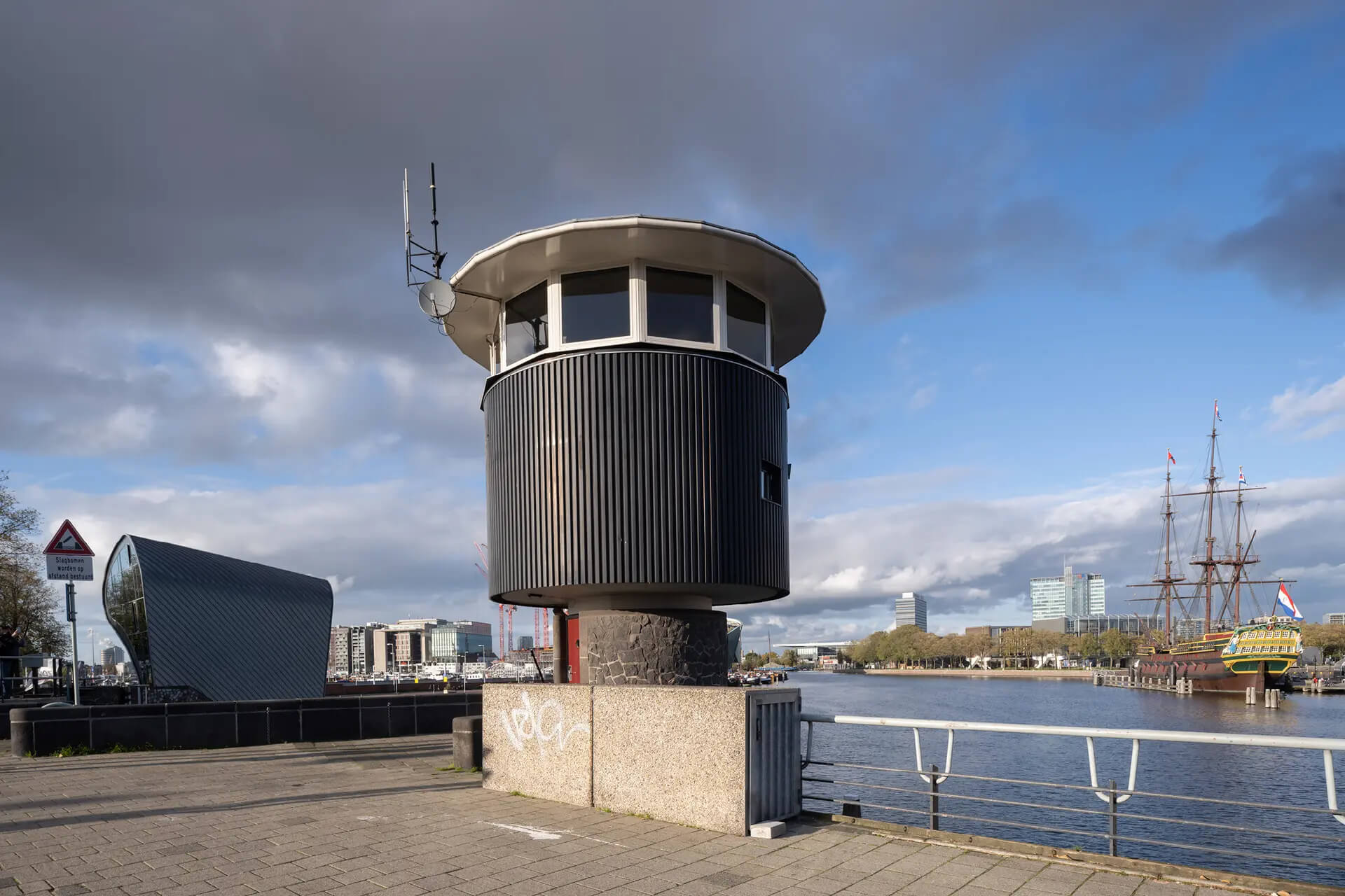 Overnachten in een brugwachtershuisje