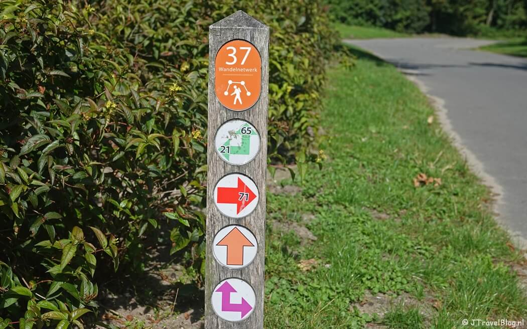 Routepaal 37 tijdens de Plesmanroute in Hoofddorp