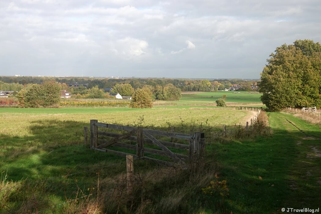 Het buitengebied van Rhenen tijdens etappe 13 van het Pad van de Vrijheid van Rhenen naar Wageningen