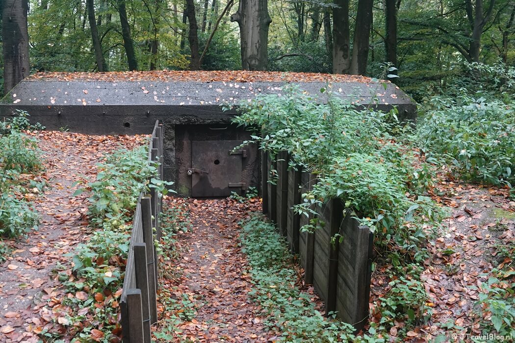 Een kazemat tijdens etappe 13 van het Pad van de Vrijheid van Rhenen naar Wageningen