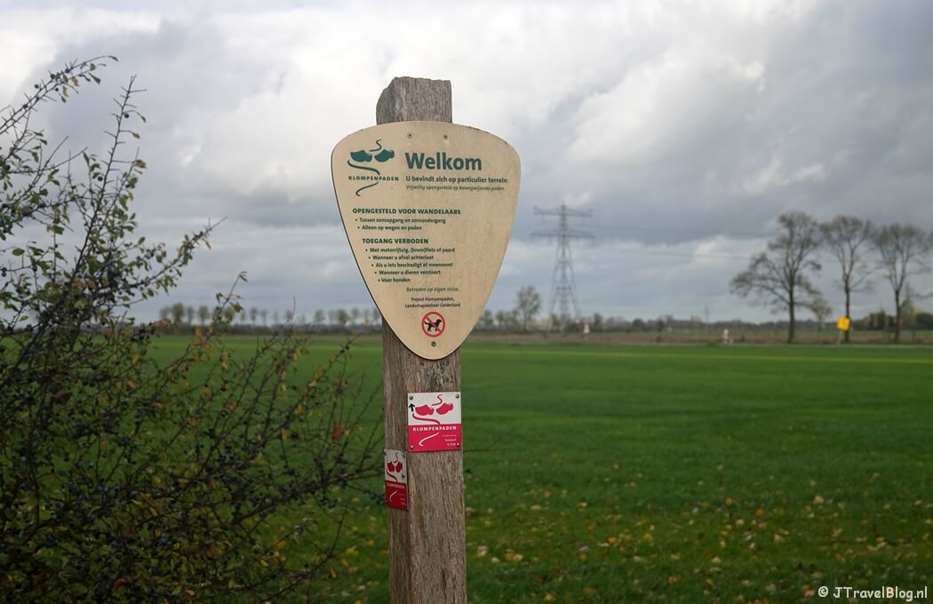 Klompenpad Nude tijdens etappe 13 van het Pad van de Vrijheid van Rhenen naar Wageningen