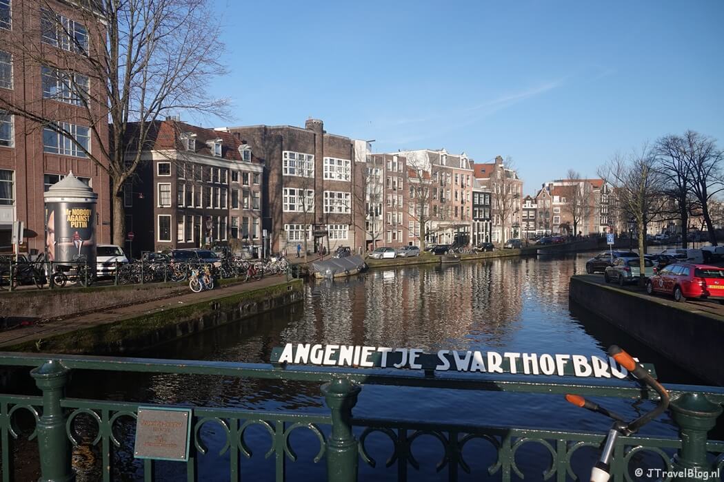 De Angenietje Swarthofbrug in Amsterdam tijdens de Podwalk Het Verhaal van Nederland – Amsterdam : Weldoeners en weelde in de Pijp