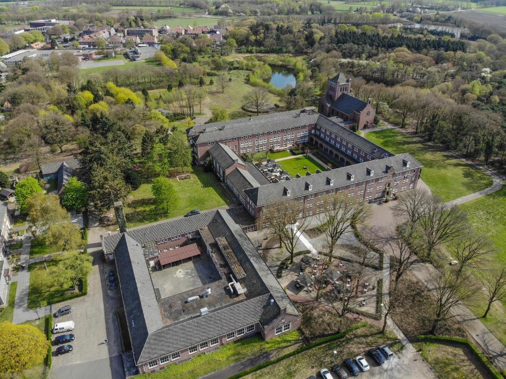 Bijzonder overnachten in een klooster : Kloosterhotel Willibrordhaeghe in Deurne
