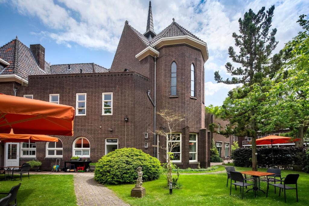 Bijzonder overnachten in een klooster : Kloosterhotel De Soete Moeder in Den Bosch
