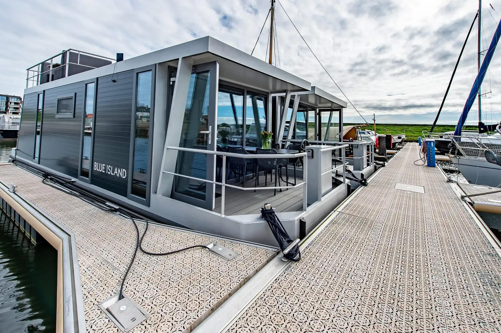 Overnachten op een woonboot : Houseboat in Kamperland