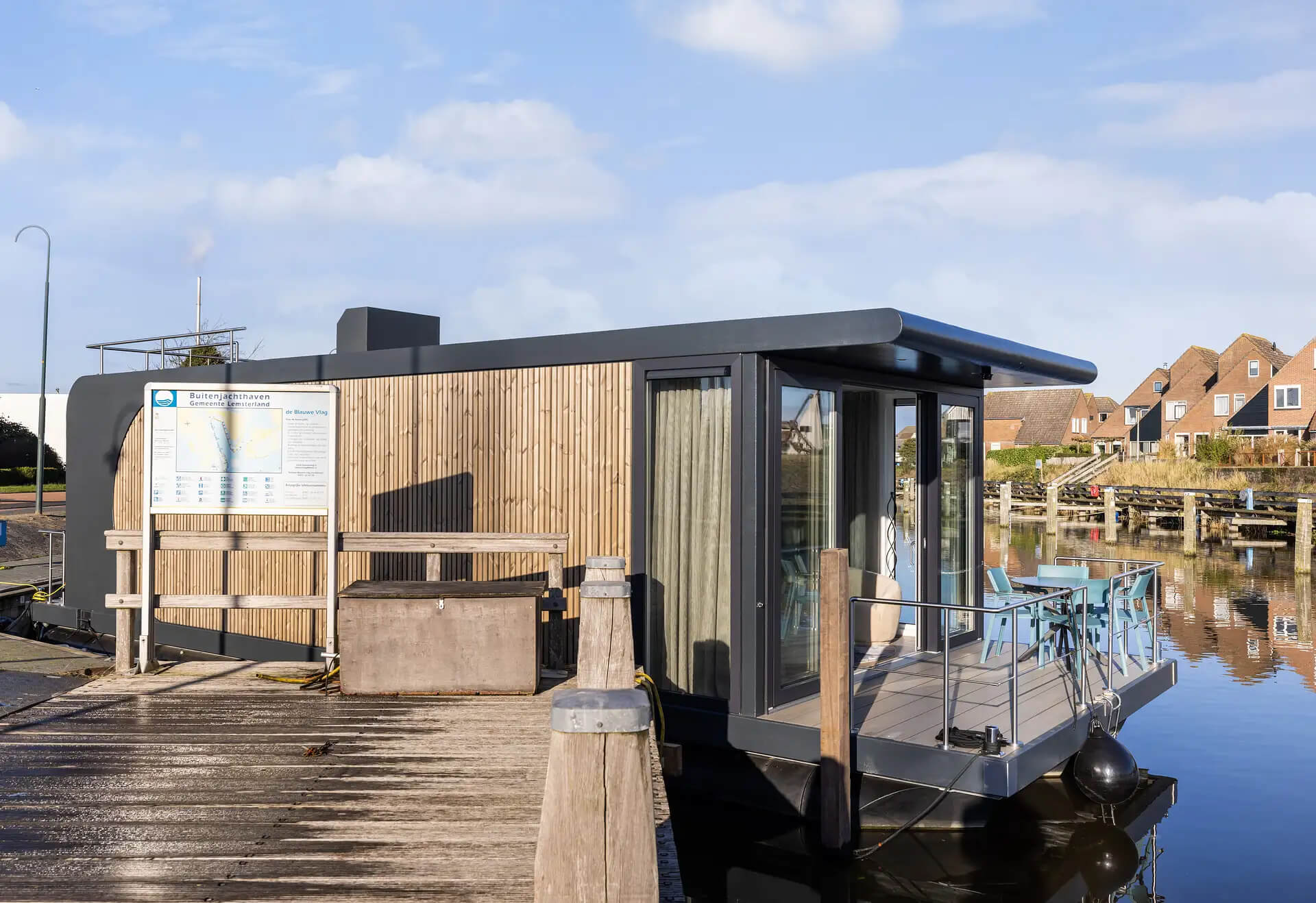 Overnachten op een woonboot : Houseboat in Lemmer