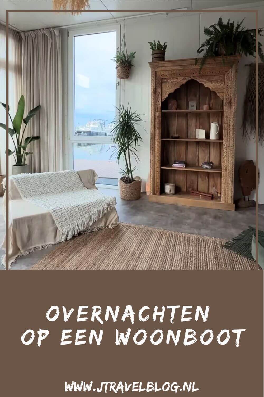 Ervaar het ultieme vakantiegevoel, overnacht op een woonboot. In deze blog vind je vele bijzondere boten en schepen waar jij kunt overnachten. Bekijk de woonboten in deze blog. #accommodatie #overnachtenopeenwoonboot #jtravelblog #jtravel