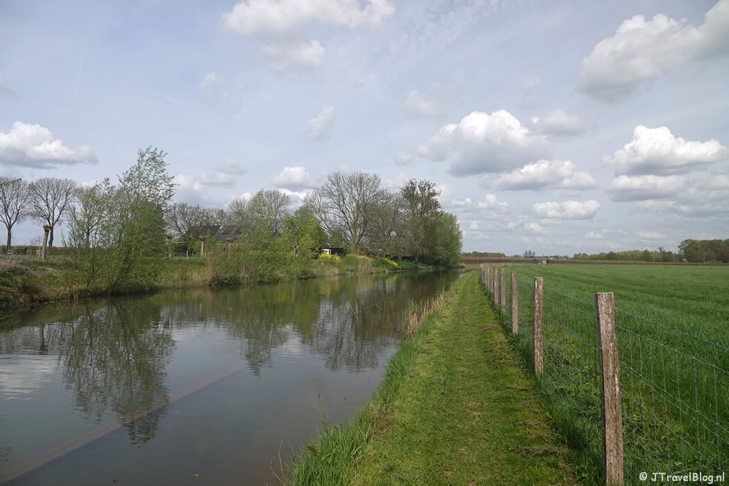 De Oude Kromme Rijn tijdens etappe 2 van het Utrechtpad van Odijk naar Cothen