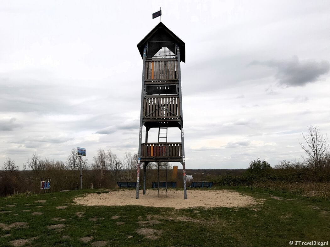 Uitkijktoren Kardinge tijdens mijn wandeling in Groningen : Kardingepad, Noorddijk, Kardinge en Le Roy-gebied Lewenborg