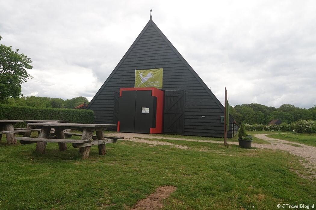 Tabakschuur in Amerongen tijdens etappe 4 van het Utrechtpad van Leersum naar Amerongen