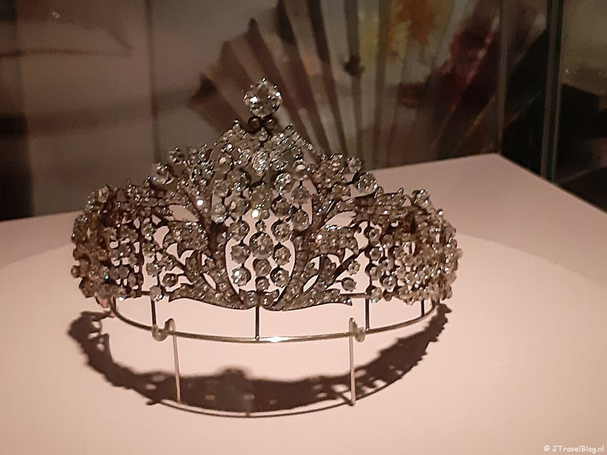 Kroon tijdens de tentoonstelling Juwelen! in de Hermitage in Amsterdam