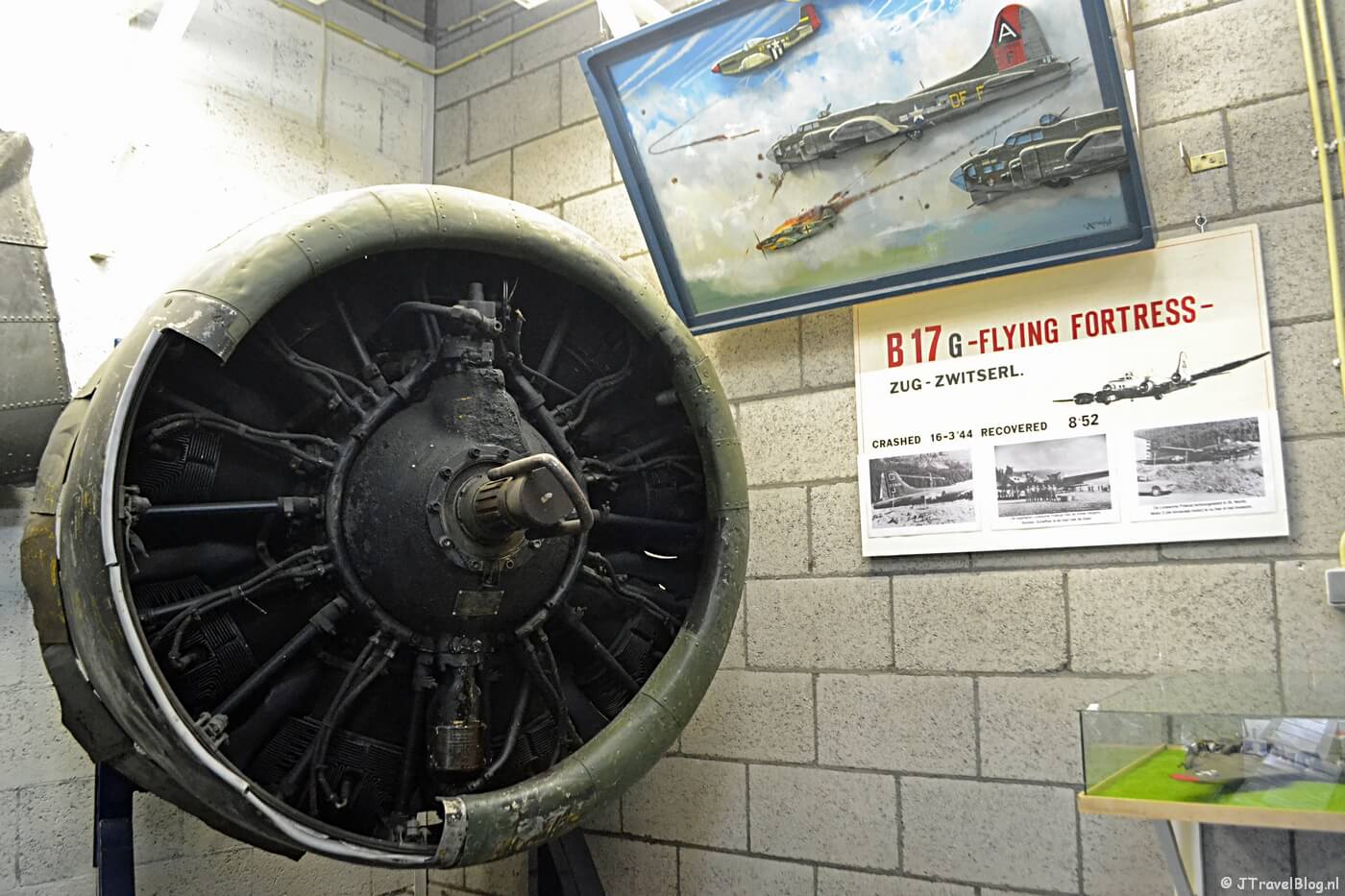 Een motor van een B-17 in de Spitfirehal in het CRASH Luchtoorlog- & Verzetsmuseum ’40-’45 in Aalsmeerderbrug