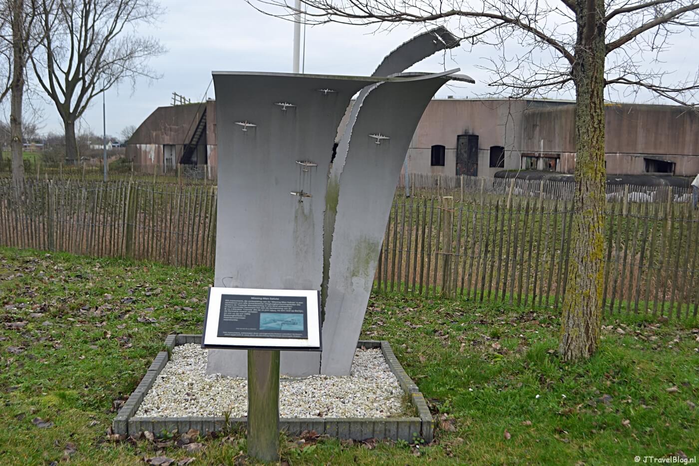Het Missing Man Salute Monument bij het CRASH Luchtoorlog- & Verzetsmuseum ’40-’45 in Aalsmeerderbrug