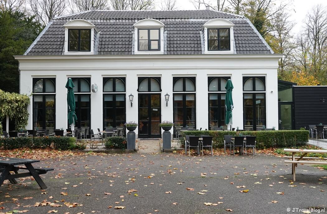 De Theeschenkerij op Buitenplaats Velserbeek tijdens mijn wandeling van de Buitenplaatsroute rond Velsen