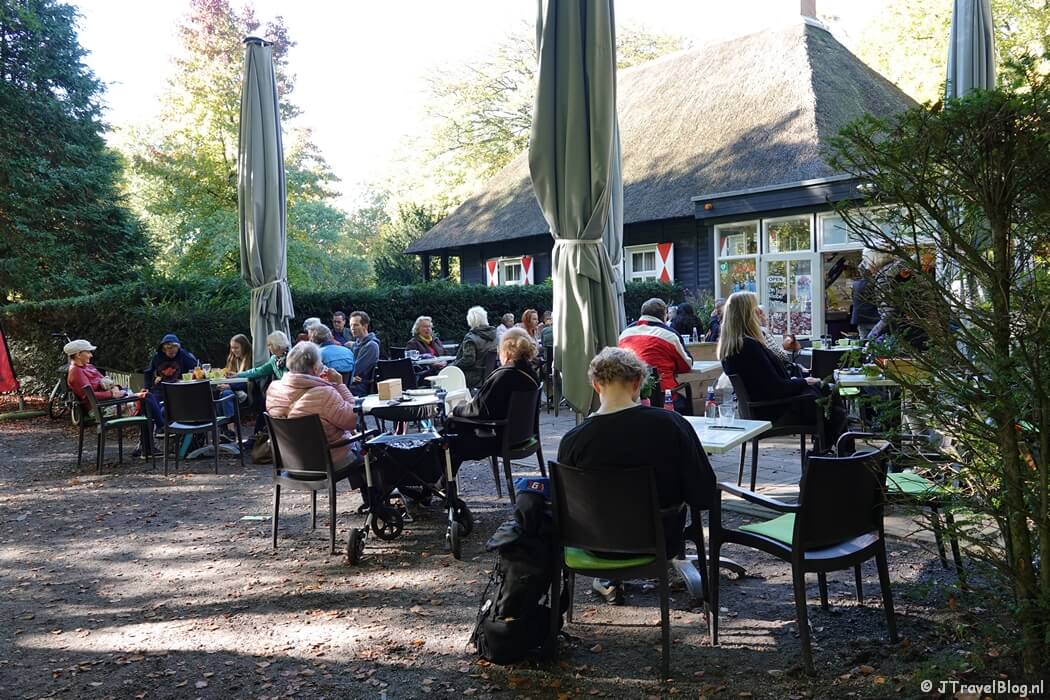 De Theeschenkerij op Landgoed Clingendael in Den Haag tijdens mijn wandeling door Benoordenhout