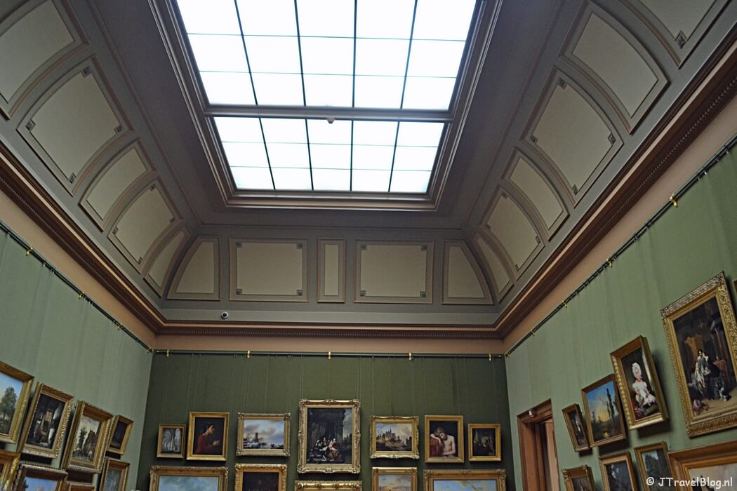 De Eerste Schilderijenzaal van het Teylers Museum in Haarlem
