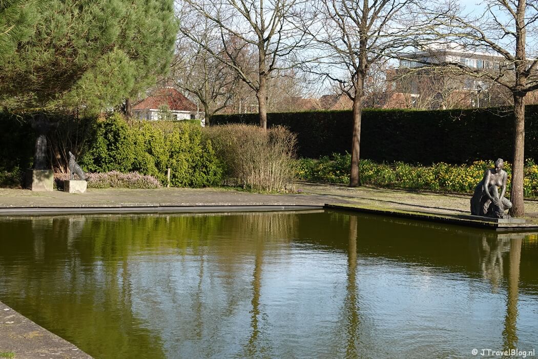 De vijver in Bijbelse Tuin Hoofddorp