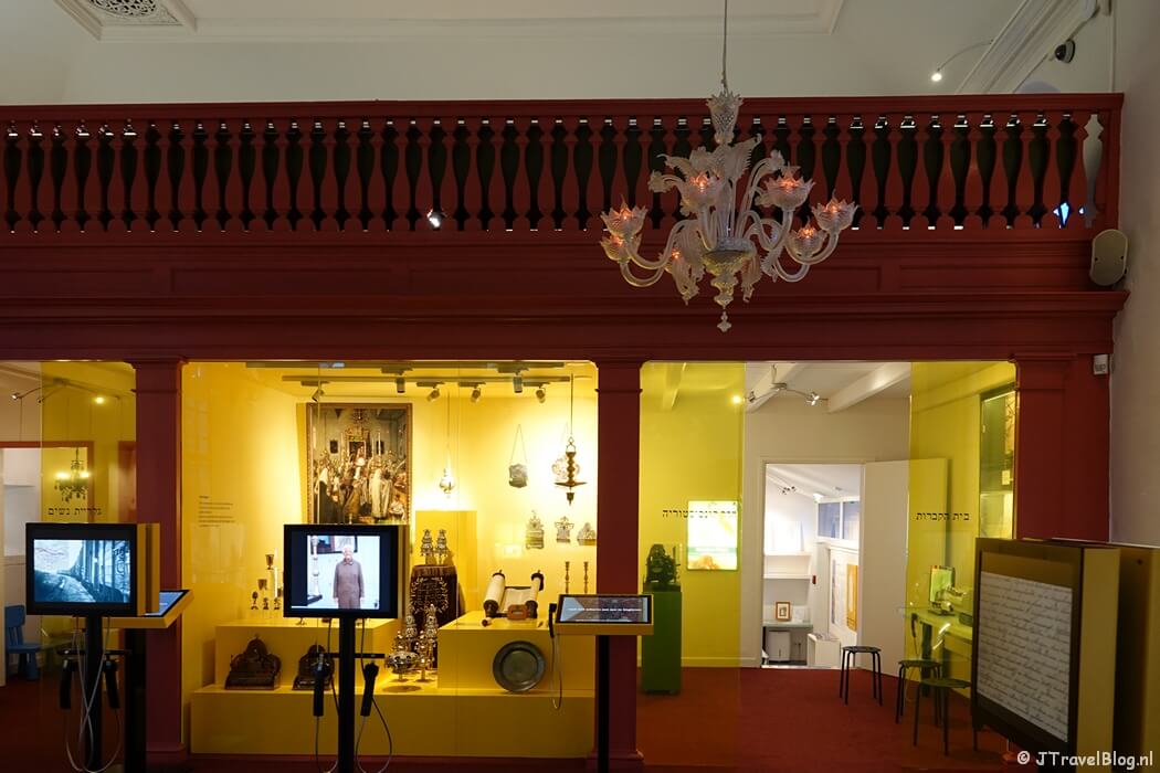 De Vrouwengalerij in Museum Sjoel Elburg